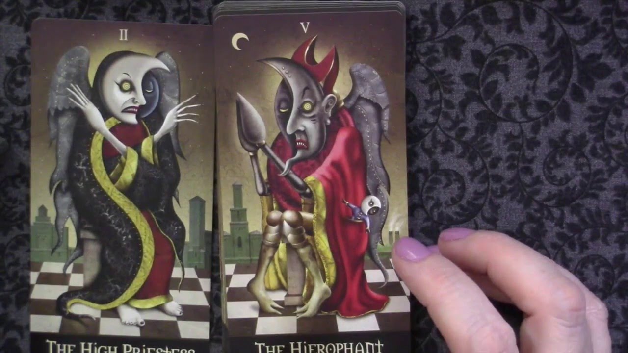 boi-bai-tarot-the-hierophant-deviant-moon-2