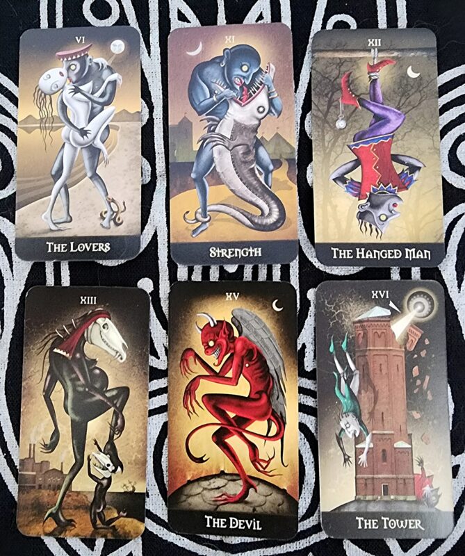 boi-bai-tarot-the-hanged-man-deviant-moon-1