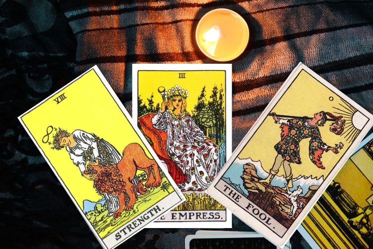 boi-bai-tarot-tin-tuc-8-17-4